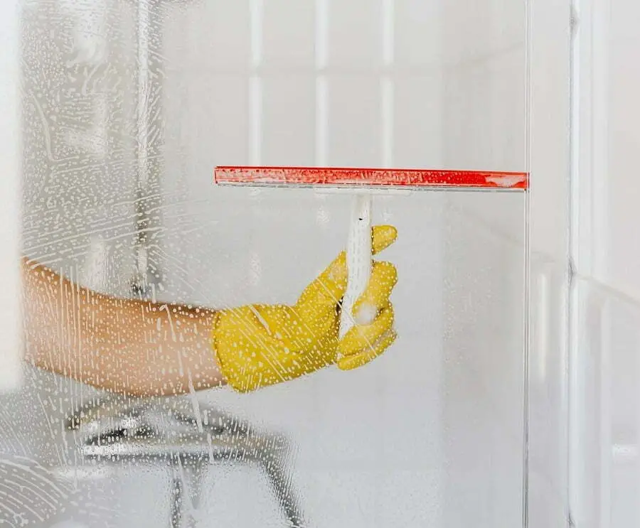 cleaning shower glass