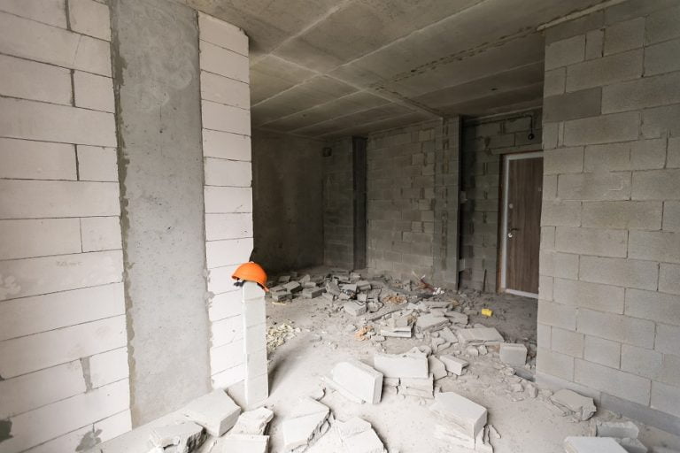 How to Safely Knock Through Nonloadbearing Walls in the Home