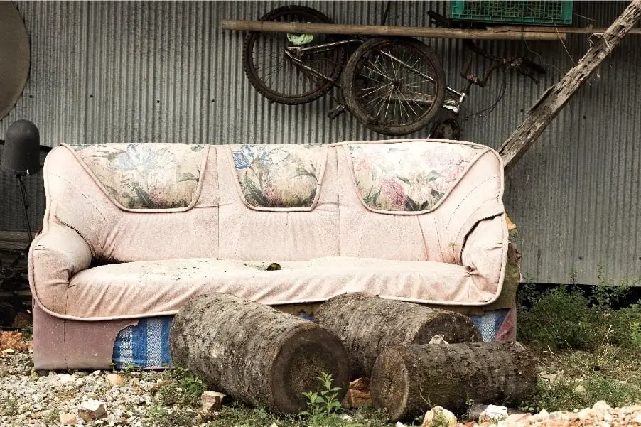 7 Spots Where You Can Take Your Old Sofa