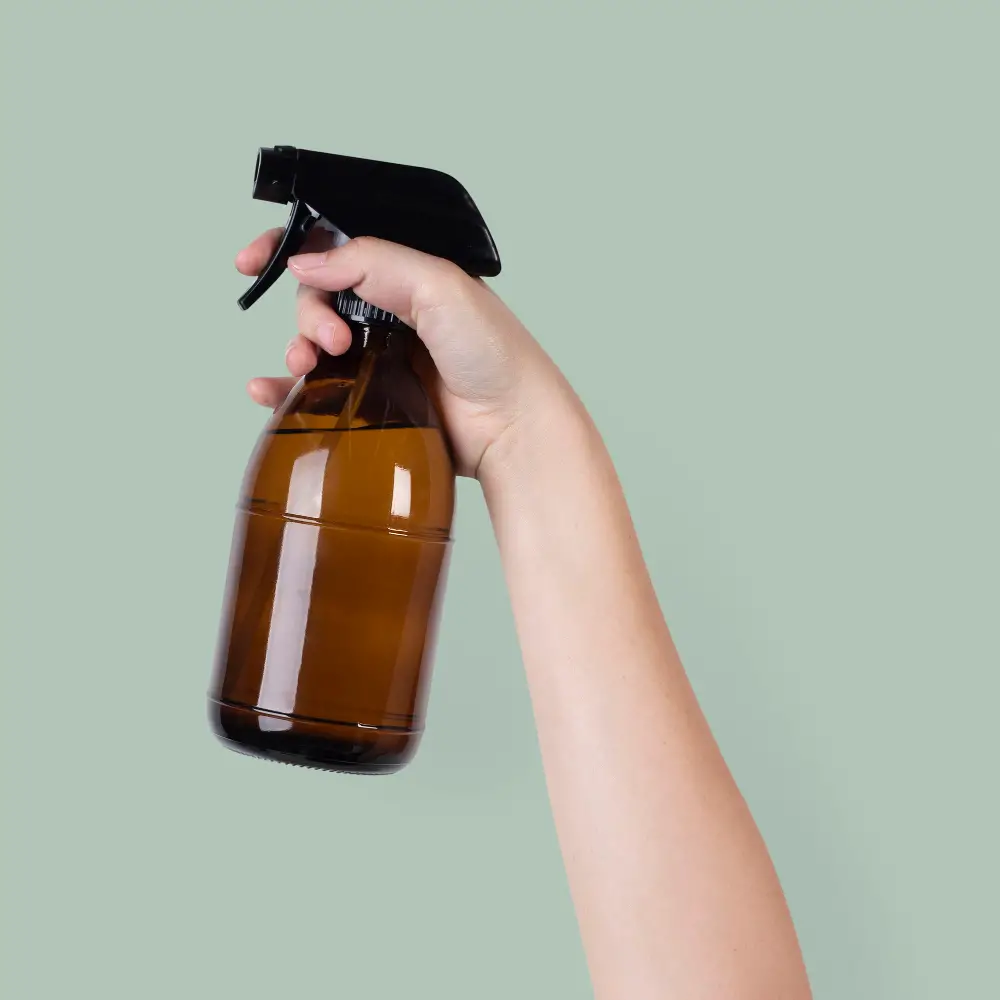 vinger and water spray cleaner DIY